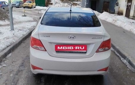 Hyundai Solaris II рестайлинг, 2015 год, 680 000 рублей, 3 фотография