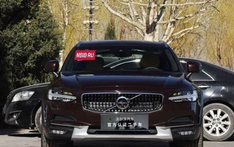 Volvo V90 Cross Country I рестайлинг, 2020 год, 2 700 000 рублей, 2 фотография