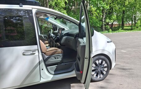 Hyundai Staria, 2021 год, 5 300 000 рублей, 9 фотография