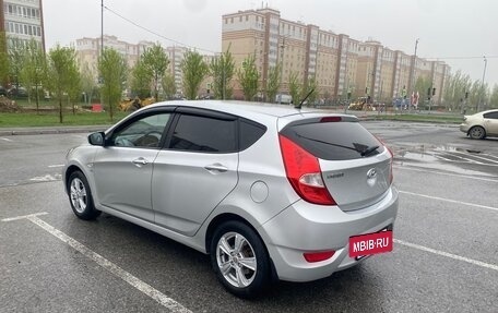 Hyundai Solaris II рестайлинг, 2012 год, 850 000 рублей, 3 фотография