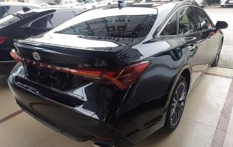 Toyota Avalon, 2022 год, 2 730 000 рублей, 2 фотография