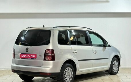 Volkswagen Touran III, 2009 год, 659 000 рублей, 4 фотография