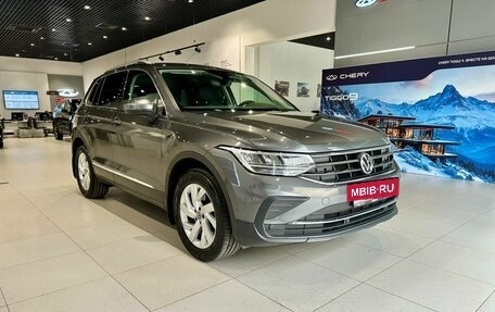 Volkswagen Tiguan II, 2021 год, 3 350 000 рублей, 3 фотография