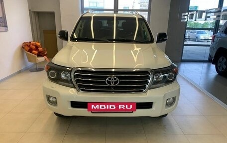 Toyota Land Cruiser 200, 2014 год, 4 300 000 рублей, 2 фотография