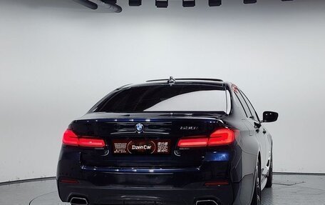 BMW 5 серия, 2021 год, 3 100 000 рублей, 3 фотография