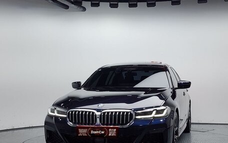 BMW 5 серия, 2021 год, 3 100 000 рублей, 2 фотография
