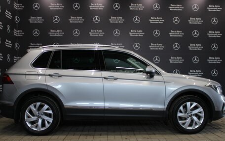 Volkswagen Tiguan II, 2021 год, 2 880 000 рублей, 4 фотография
