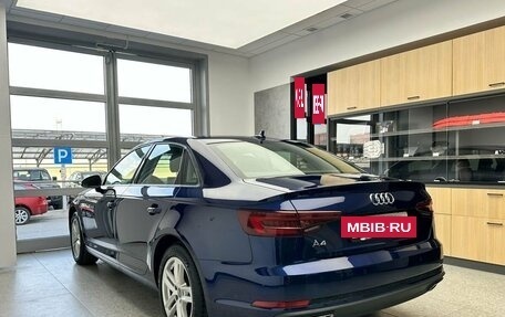 Audi A4, 2019 год, 2 400 000 рублей, 6 фотография