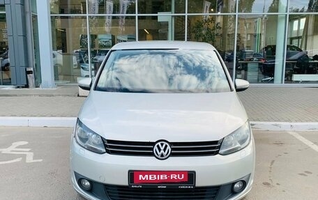Volkswagen Touran III, 2011 год, 890 000 рублей, 2 фотография