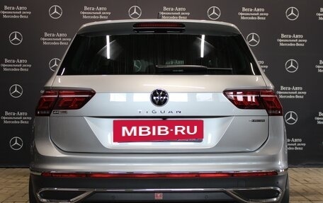 Volkswagen Tiguan II, 2021 год, 2 880 000 рублей, 6 фотография