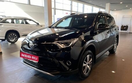 Toyota RAV4, 2017 год, 2 395 000 рублей, 7 фотография