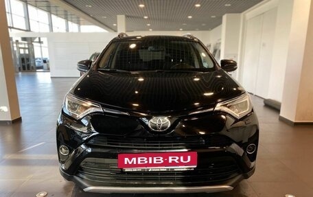 Toyota RAV4, 2017 год, 2 395 000 рублей, 8 фотография