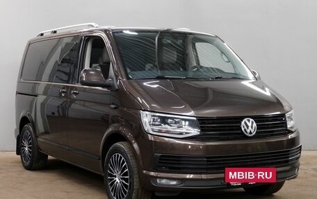 Volkswagen Multivan T6 рестайлинг, 2015 год, 3 400 000 рублей, 3 фотография