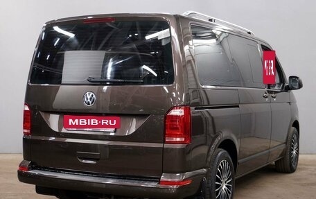 Volkswagen Multivan T6 рестайлинг, 2015 год, 3 400 000 рублей, 5 фотография