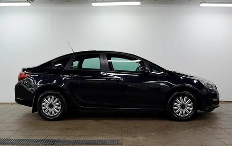 Opel Astra J, 2014 год, 940 000 рублей, 4 фотография