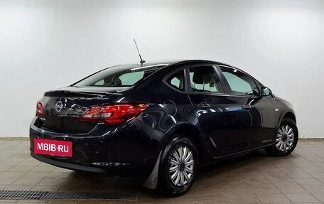 Opel Astra J, 2014 год, 940 000 рублей, 6 фотография