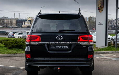 Toyota Land Cruiser 200, 2018 год, 6 349 000 рублей, 8 фотография
