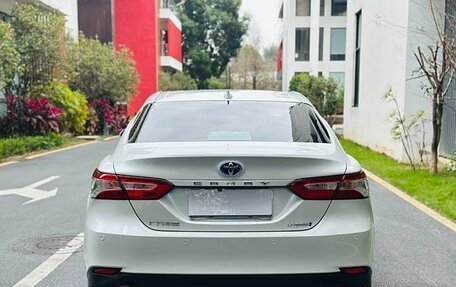 Toyota Camry, 2021 год, 2 550 000 рублей, 5 фотография