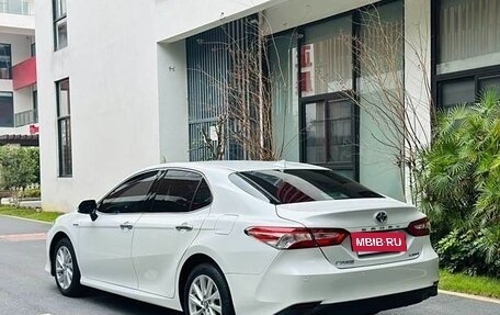 Toyota Camry, 2021 год, 2 550 000 рублей, 4 фотография