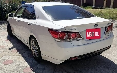 Toyota Crown, 2016 год, 2 950 000 рублей, 7 фотография