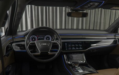 Audi A8, 2018 год, 5 950 000 рублей, 6 фотография