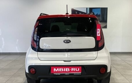 KIA Soul II рестайлинг, 2017 год, 1 539 000 рублей, 6 фотография