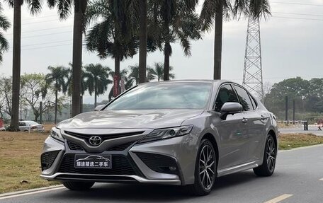 Toyota Camry, 2021 год, 2 400 000 рублей, 2 фотография