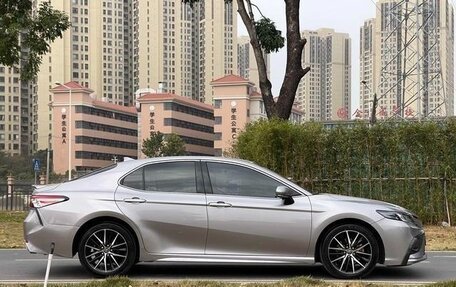 Toyota Camry, 2021 год, 2 400 000 рублей, 5 фотография