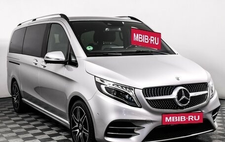 Mercedes-Benz V-Класс, 2019 год, 6 500 000 рублей, 3 фотография