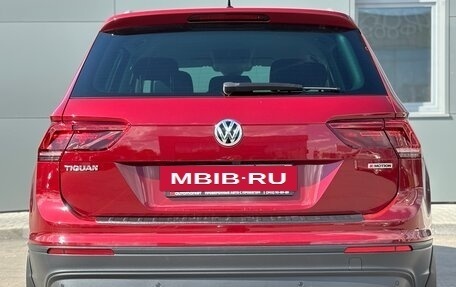 Volkswagen Tiguan II, 2019 год, 2 585 000 рублей, 7 фотография