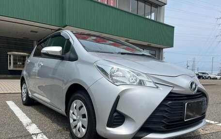 Toyota Vitz, 2019 год, 610 888 рублей, 3 фотография