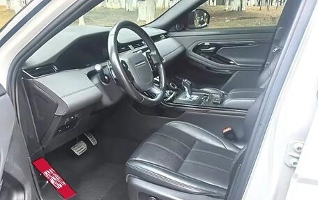 Land Rover Range Rover Evoque II, 2021 год, 2 800 000 рублей, 4 фотография