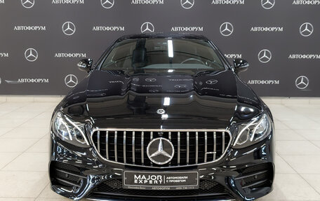 Mercedes-Benz E-Класс, 2019 год, 5 990 000 рублей, 2 фотография