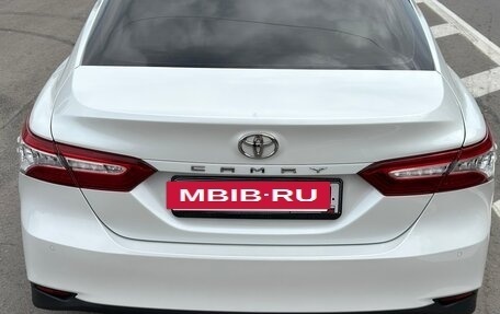 Toyota Camry, 2019 год, 3 300 000 рублей, 7 фотография