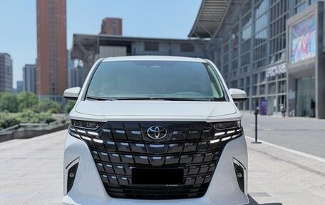 Toyota Alphard, 2024 год, 17 549 244 рублей, 2 фотография