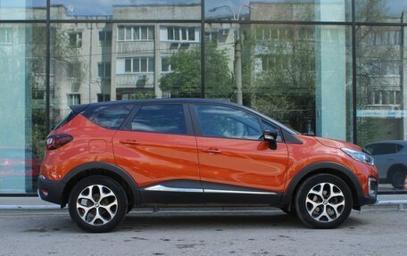Renault Kaptur I рестайлинг, 2019 год, 1 900 000 рублей, 4 фотография