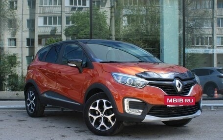 Renault Kaptur I рестайлинг, 2019 год, 1 900 000 рублей, 3 фотография