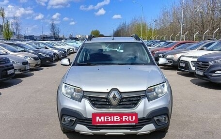 Renault Sandero II рестайлинг, 2019 год, 890 000 рублей, 2 фотография