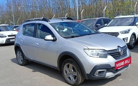Renault Sandero II рестайлинг, 2019 год, 890 000 рублей, 3 фотография