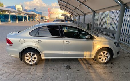 Volkswagen Polo VI (EU Market), 2012 год, 900 000 рублей, 1 фотография