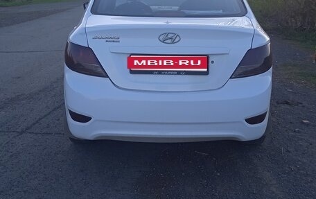 Hyundai Solaris II рестайлинг, 2013 год, 680 000 рублей, 2 фотография
