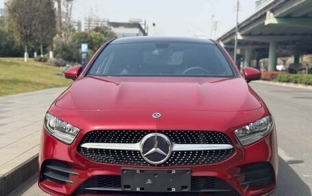 Mercedes-Benz A-Класс, 2022 год, 1 800 101 рублей, 2 фотография