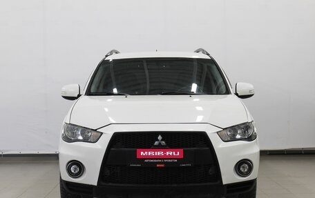 Mitsubishi Outlander III рестайлинг 3, 2011 год, 1 050 000 рублей, 2 фотография