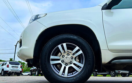 Toyota Land Cruiser Prado 150 рестайлинг 2, 2011 год, 2 602 800 рублей, 9 фотография