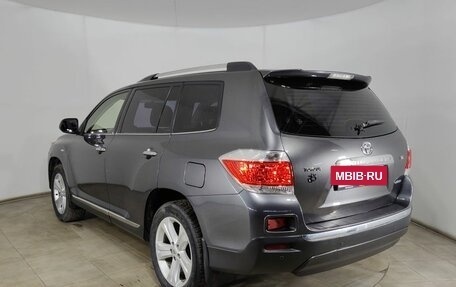 Toyota Highlander III, 2013 год, 1 770 000 рублей, 7 фотография