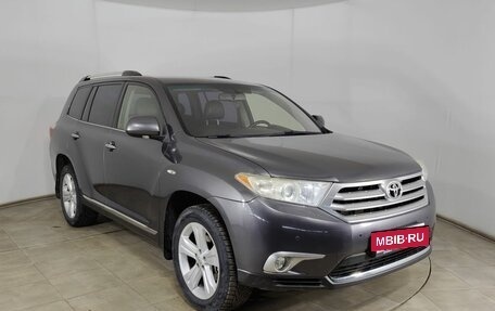 Toyota Highlander III, 2013 год, 1 770 000 рублей, 3 фотография