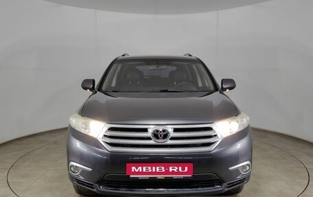 Toyota Highlander III, 2013 год, 1 770 000 рублей, 2 фотография