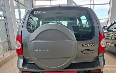 Chevrolet Niva I рестайлинг, 2017 год, 869 000 рублей, 9 фотография