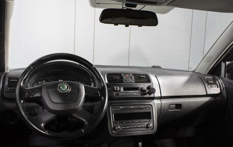 Skoda Fabia II, 2011 год, 850 000 рублей, 6 фотография