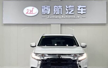 Mitsubishi Outlander III рестайлинг 3, 2021 год, 1 932 979 рублей, 2 фотография
